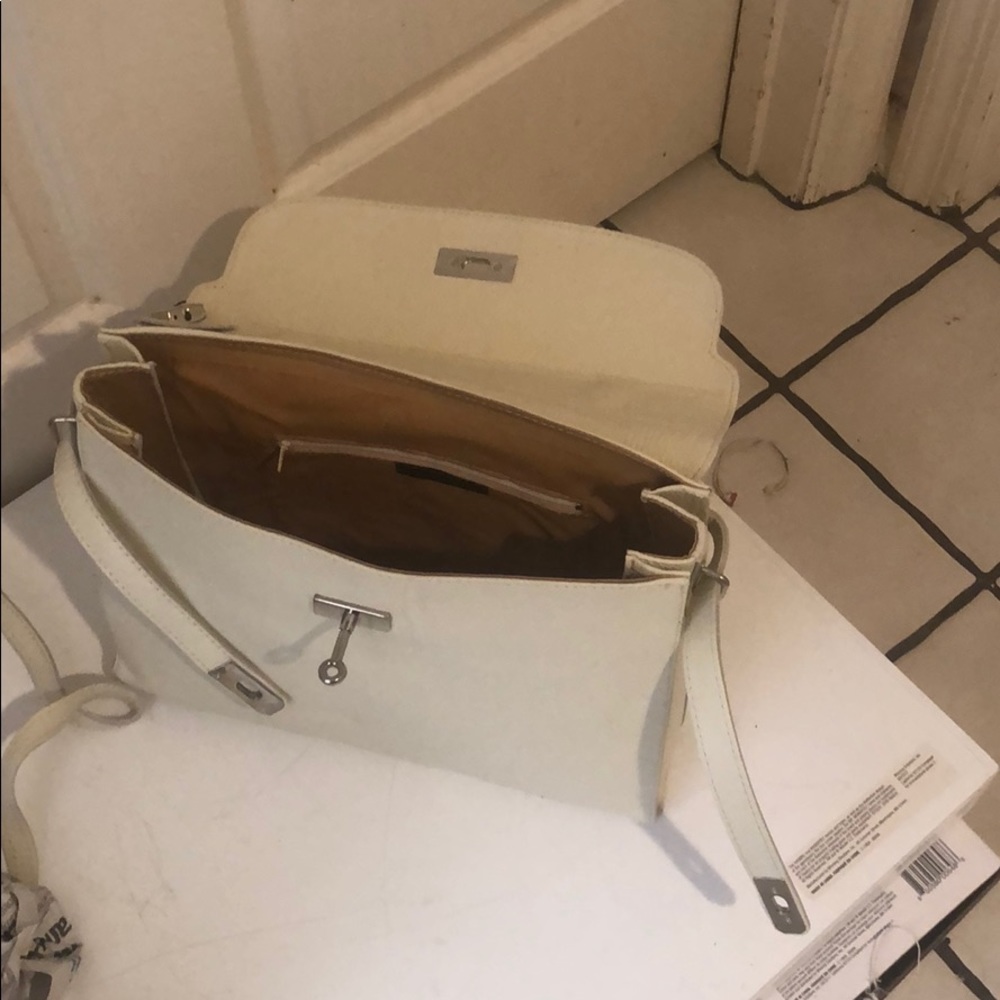 Handbag - Picture 4 of 7